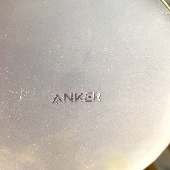 Anker Power Wave Wireless Charging Pad Qi-Charging - Picture 2 of 4